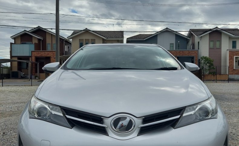 TOYOTA AURIS 150X 2012