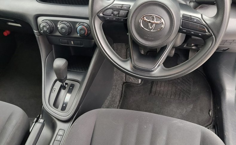 TOYOTA YARIS Х 2020