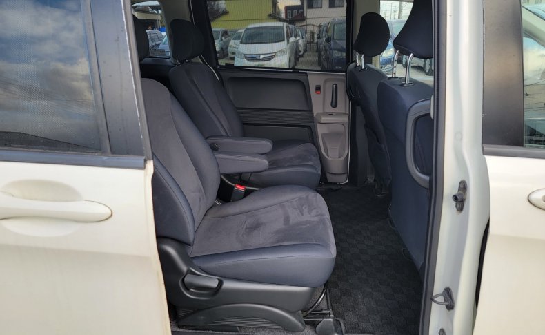HONDA FREED G JUST ION 2010