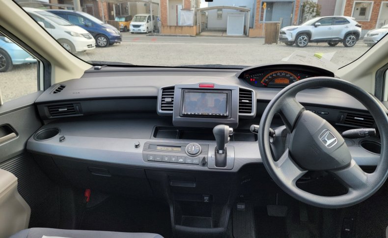 HONDA FREED G JUST ION 2010