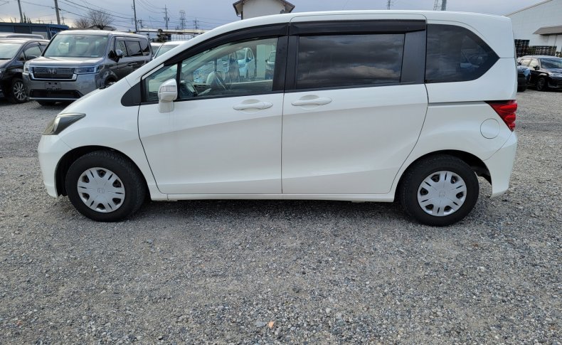 HONDA FREED G JUST ION 2010