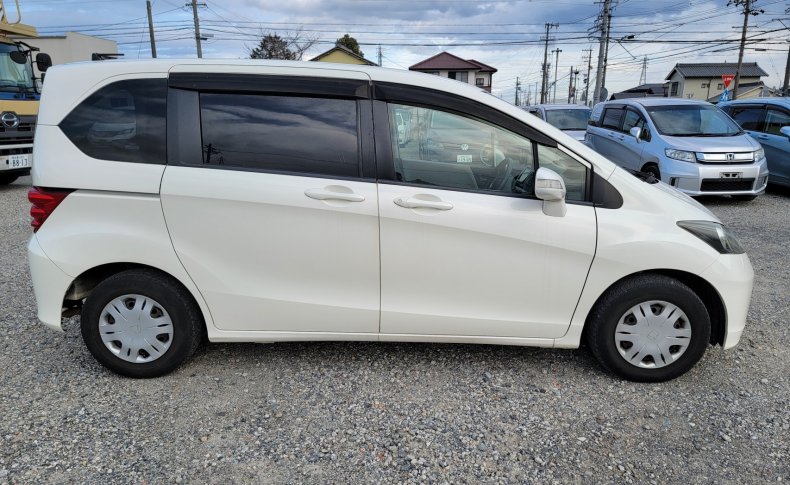 HONDA FREED G JUST ION 2010