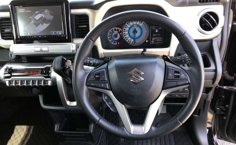 SUZUKI XBEE Hybrid MZ 2020