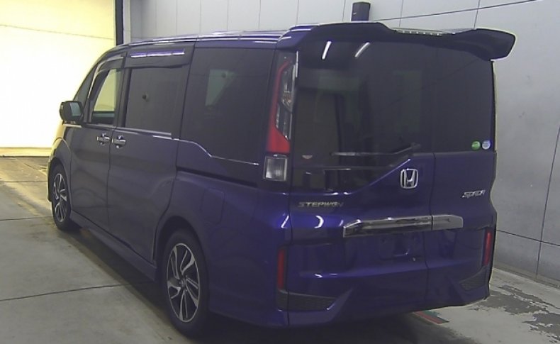 HONDA STEPWGN SPADA COOL SPIRIT 7-SEATERS 2016