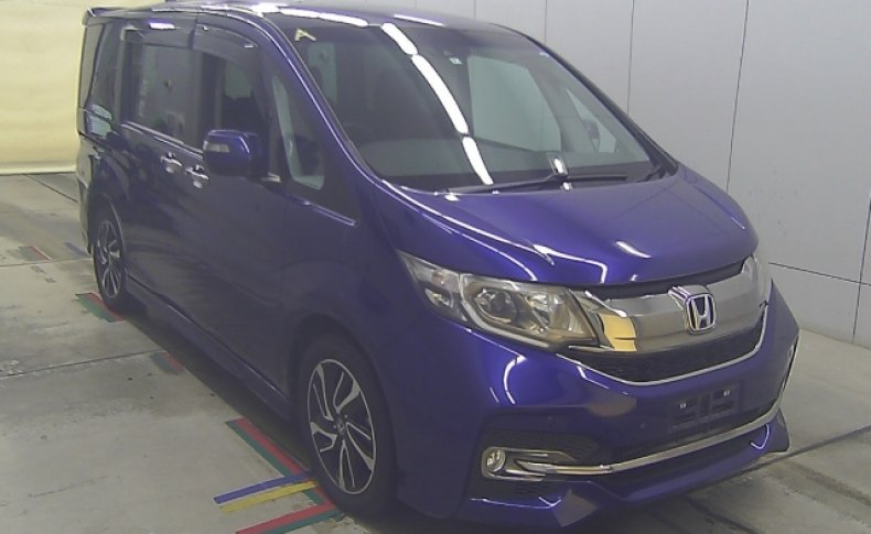 HONDA STEPWGN SPADA COOL SPIRIT 7-SEATERS 2016