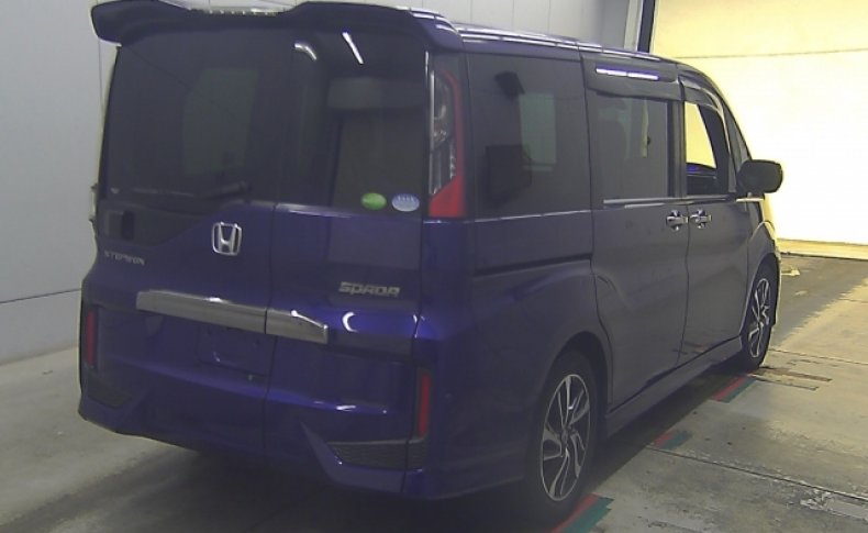 HONDA STEPWGN SPADA COOL SPIRIT 7-SEATERS 2016