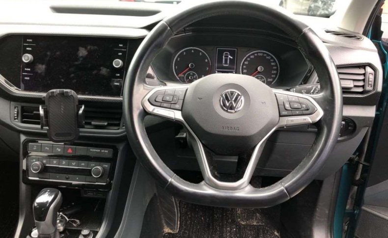 VOLKSWAGEN T-CROSS TSI 1st 2020