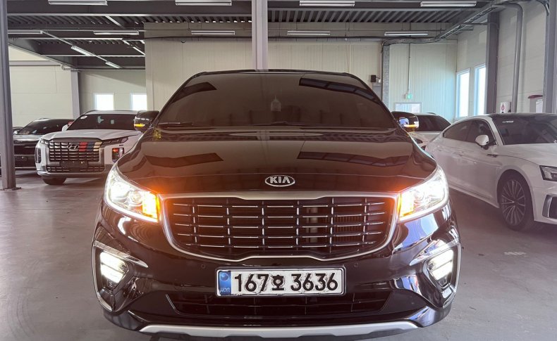 KIA CARNIVAL 2020 г. в наличии во Владивостоке, пробег 85484 км.