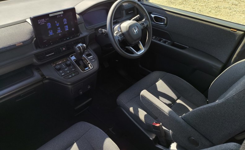 HONDA STEPWGN AIR 8 МЕСТ 2022