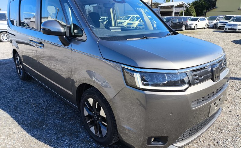 HONDA STEPWGN AIR 8 МЕСТ 2022