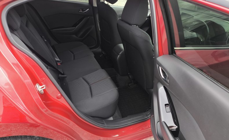 MAZDA AXELA 15S 2017