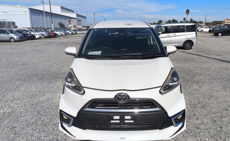 TOYOTA SIENTA G 2016