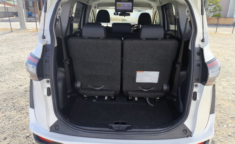 TOYOTA SIENTA G 2016