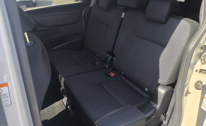 TOYOTA SIENTA G 2016