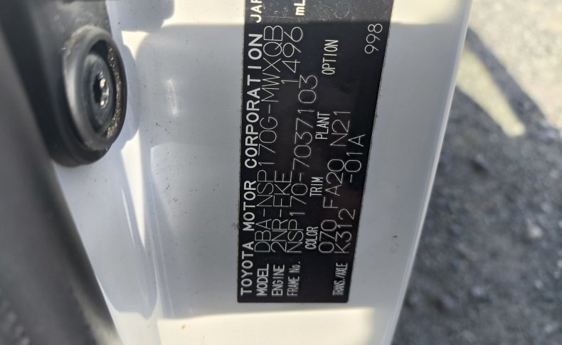 TOYOTA SIENTA G 2016
