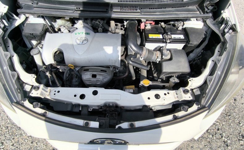 TOYOTA SIENTA G 2016