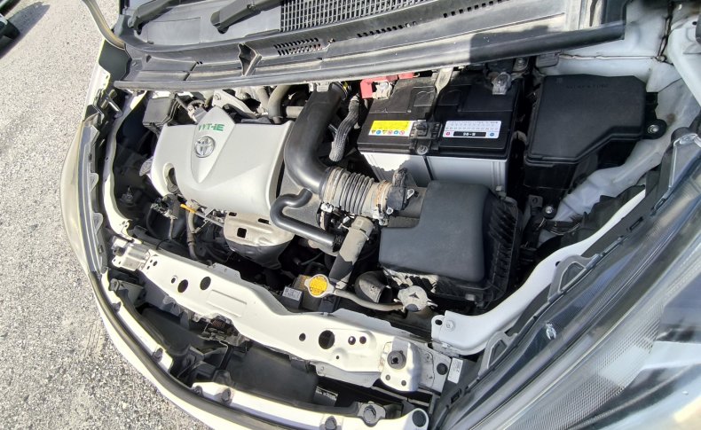 TOYOTA SIENTA G 2016