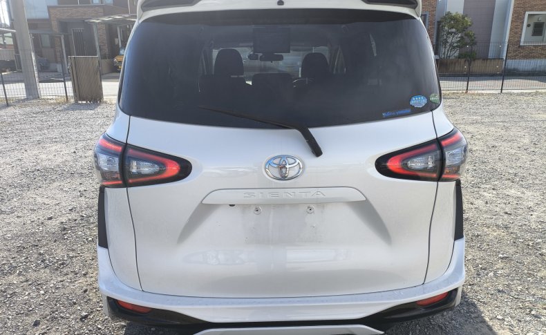 TOYOTA SIENTA G 2016