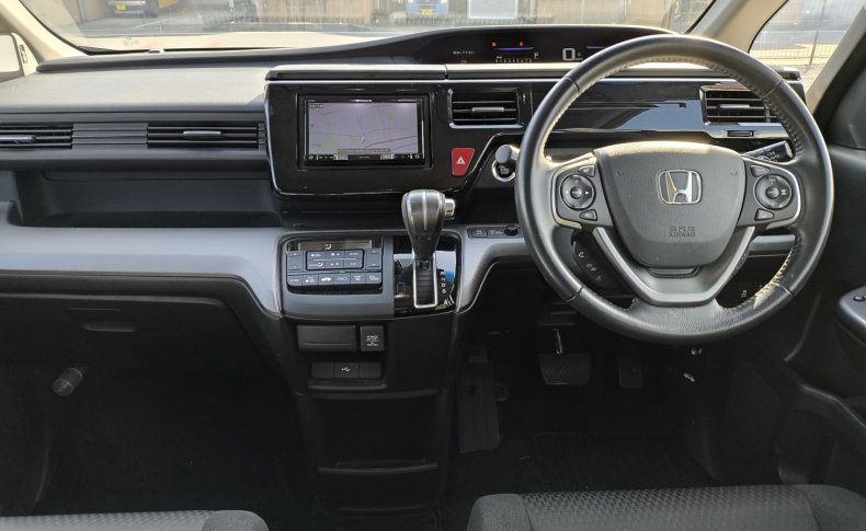 HONDA STEPWGN SPADA SPADA HONDA SENSING 2017