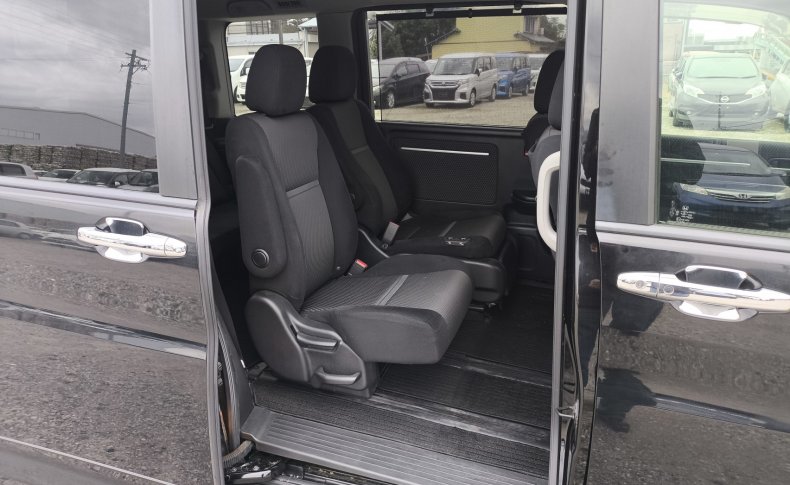 HONDA STEPWGN SPADA SPADA 7 PESRON 2015
