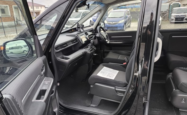 HONDA STEPWGN SPADA SPADA 7 PESRON 2015