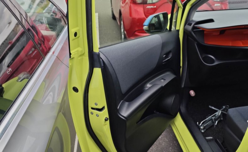 TOYOTA SIENTA X 2015