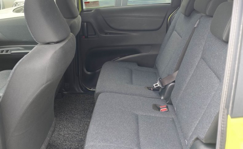 TOYOTA SIENTA X 2015