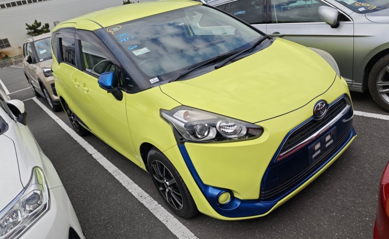 TOYOTA SIENTA X 2015