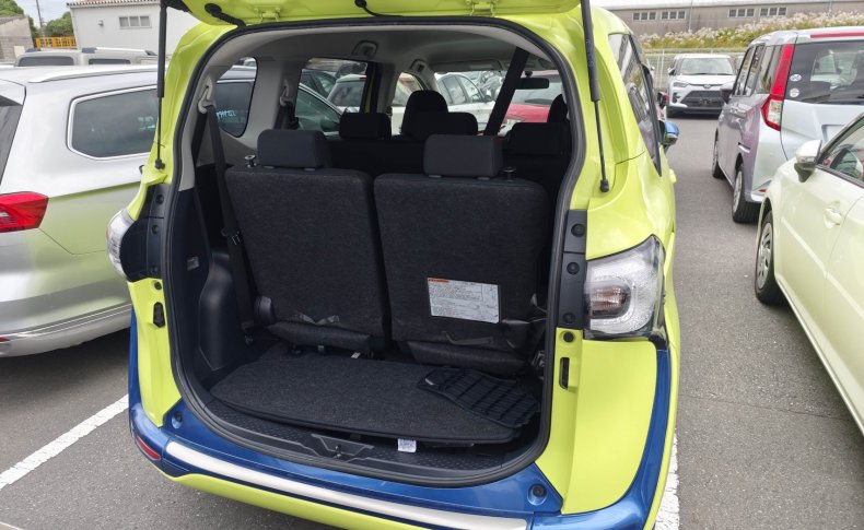 TOYOTA SIENTA X 2015