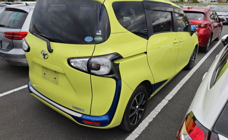 TOYOTA SIENTA X 2015