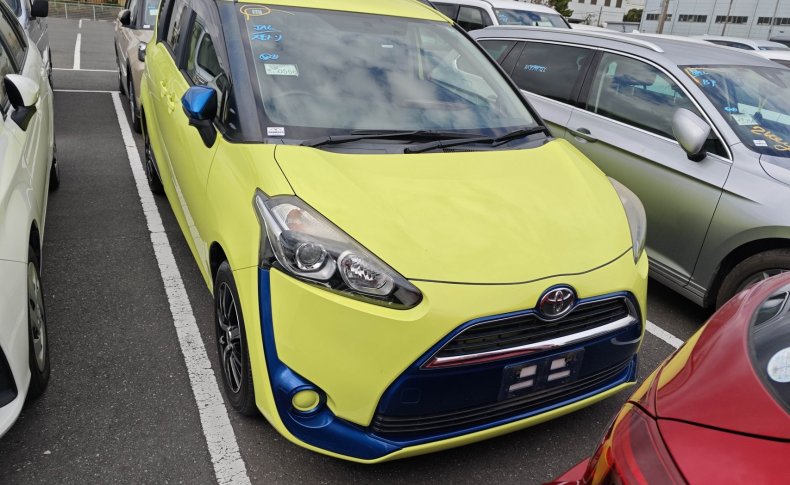 TOYOTA SIENTA X 2015