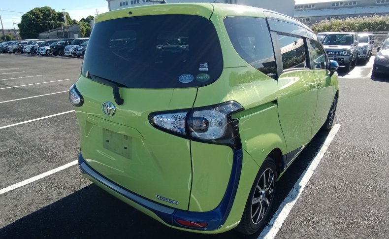 TOYOTA SIENTA X 2015
