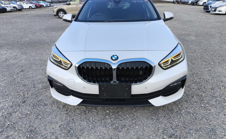 BMW 1-SERIES 118i 2021