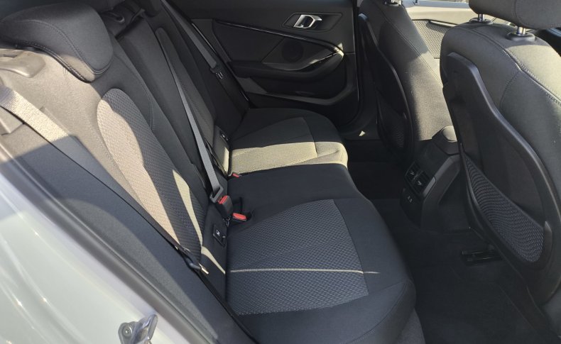 BMW 1-SERIES 118i 2021