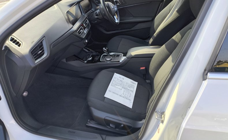 BMW 1-SERIES 118i 2021