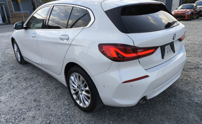 BMW 1-SERIES 118i 2021