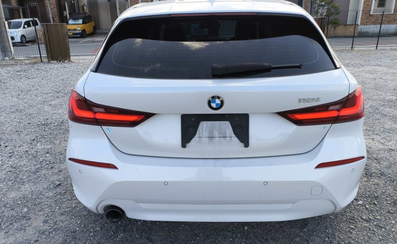 BMW 1-SERIES 118i 2021