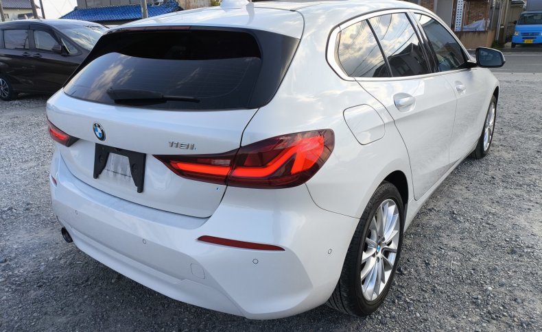 BMW 1-SERIES 118i 2021