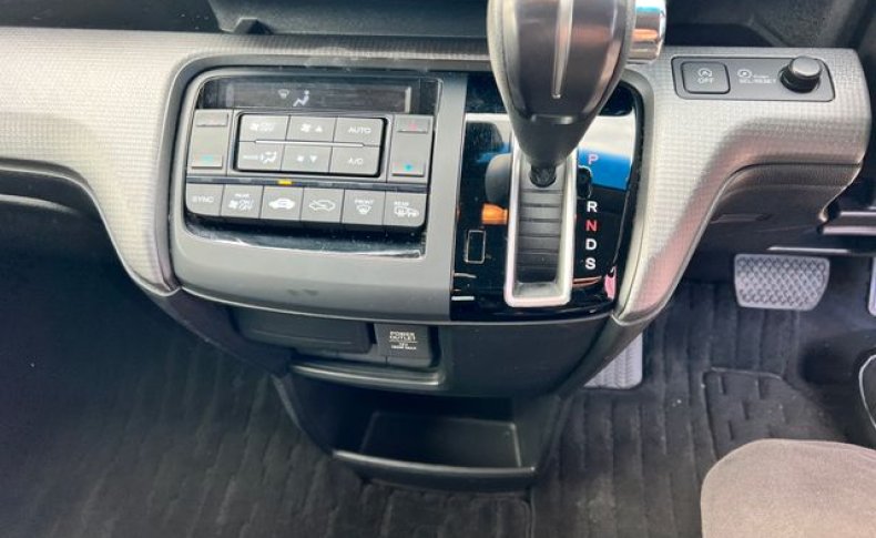 HONDA STEPWGN SPADA HONDA SENSING 2017