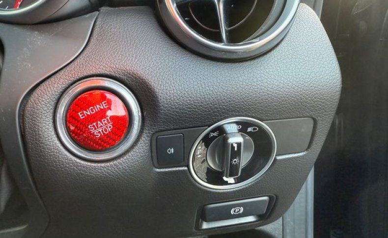 MERCEDES BENZ SLC 180 SPORTS 2016