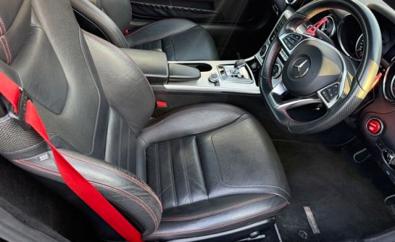 MERCEDES BENZ SLC 180 SPORTS 2016