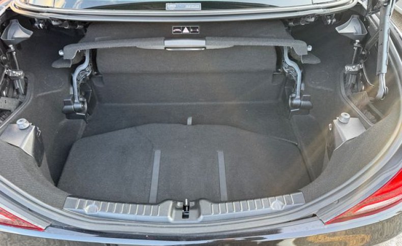 MERCEDES BENZ SLC 180 SPORTS 2016
