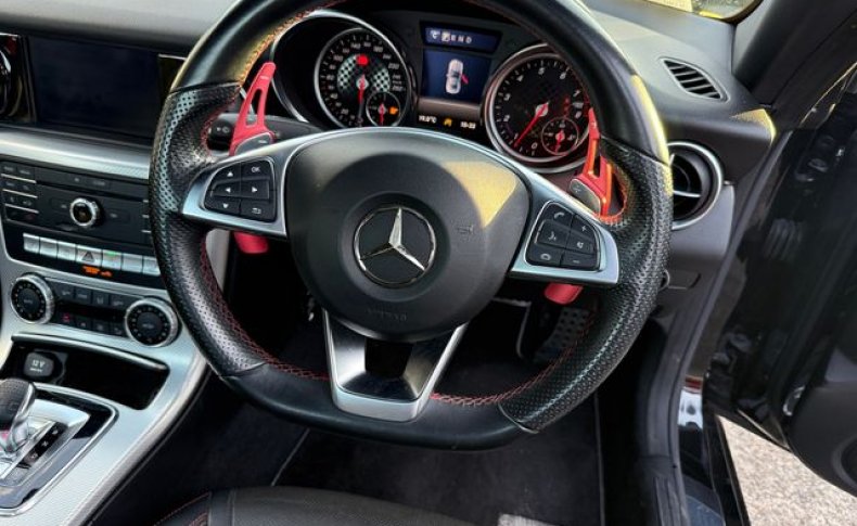 MERCEDES BENZ SLC 180 SPORTS 2016