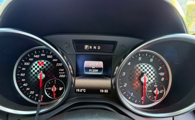 MERCEDES BENZ SLC 180 SPORTS 2016