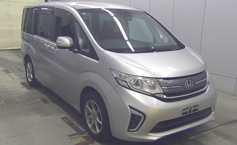 HONDA STEPWGN G 8 МЕСТ 2015