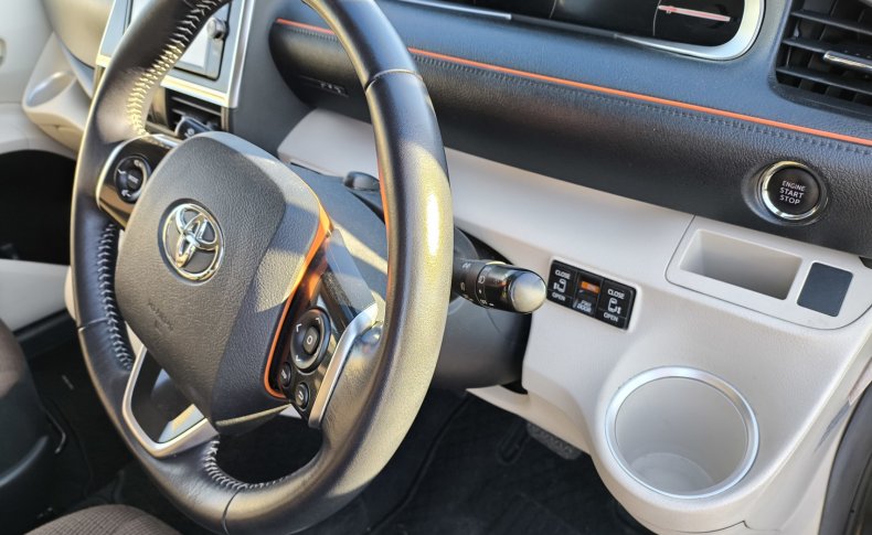 TOYOTA SIENTA G 4 WD 2017