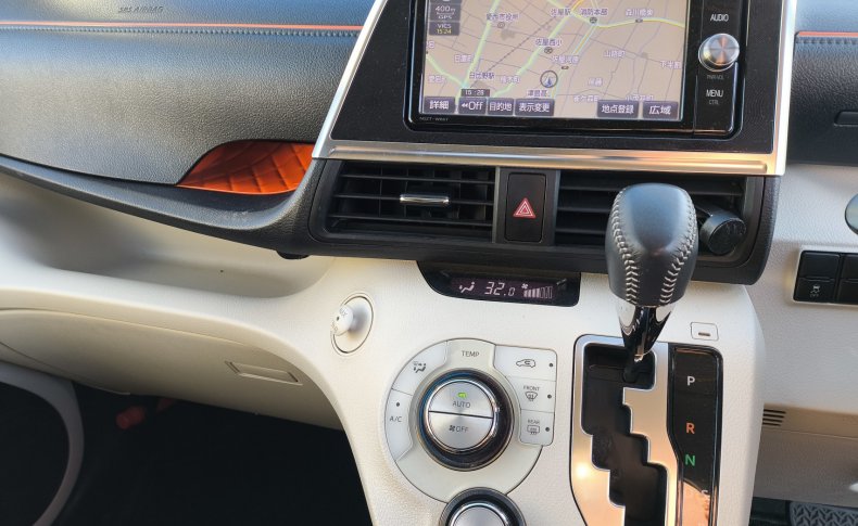 TOYOTA SIENTA G 4 WD 2017