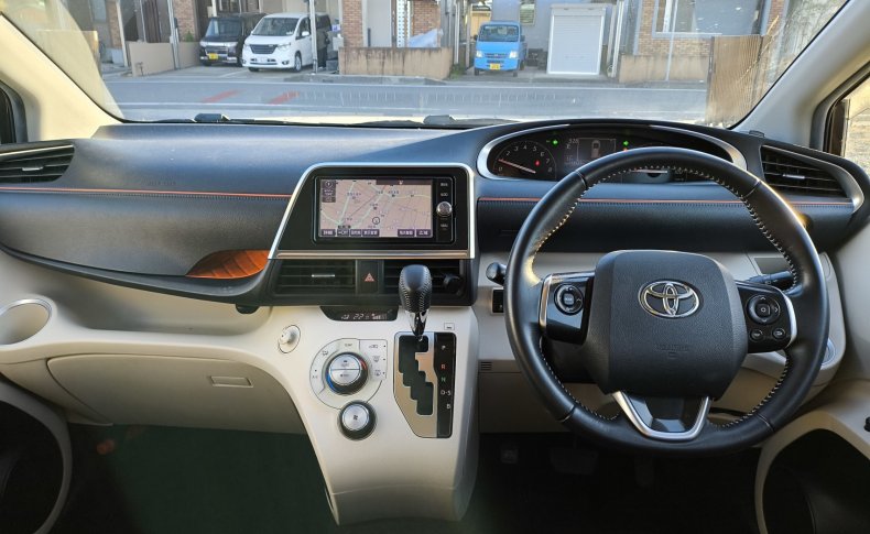 TOYOTA SIENTA G 4 WD 2017