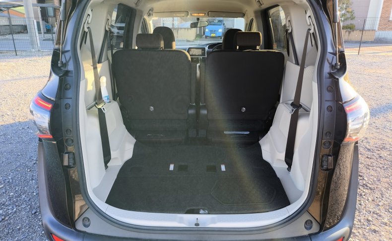 TOYOTA SIENTA G 4 WD 2017