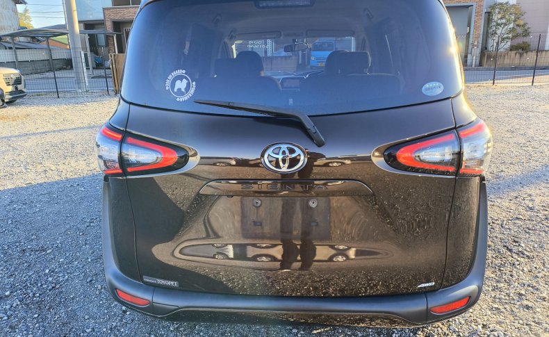 TOYOTA SIENTA G 4 WD 2017